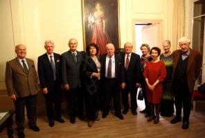 Consul Pierre Joannon, Francis O Hara, Ted Dexter, Caroline & Michael Lillis, Prof Ronan Fanning, Annick Joannon, Elizabeth Wassell, Susan Dexter, John Montague.