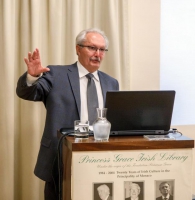 Professor Christopher Fox, Fellow of the Keough-Naughton Institute for Irish Studies, introducing Professor Bartlett to the audience